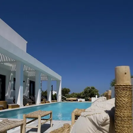 Seastar Large Pool & Jacuzzi Retreat Villa *