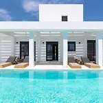 Вилла Seastar Large Pool & Jacuzzi Retreat
