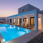 Seastar Large Pool & Jacuzzi Retreat * Лакания