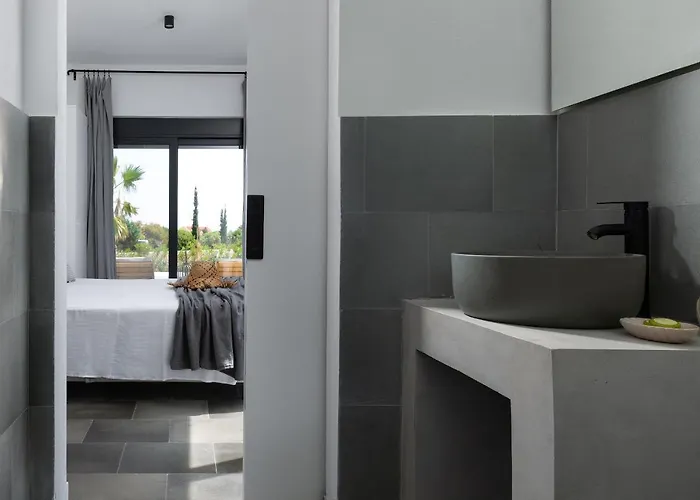 Villa Seastar Large Pool & Jacuzzi Retreat *