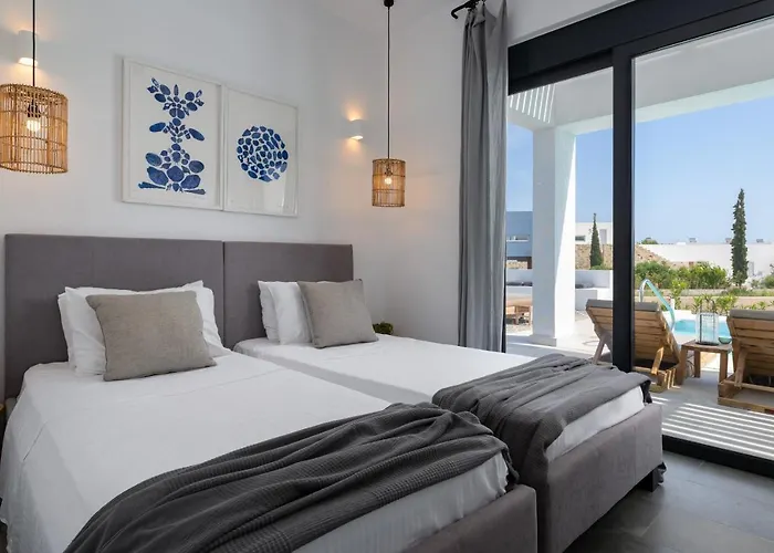 Seastar Large Pool & Jacuzzi Retreat Villa